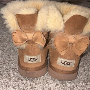 Ugg min bailey bow II boots